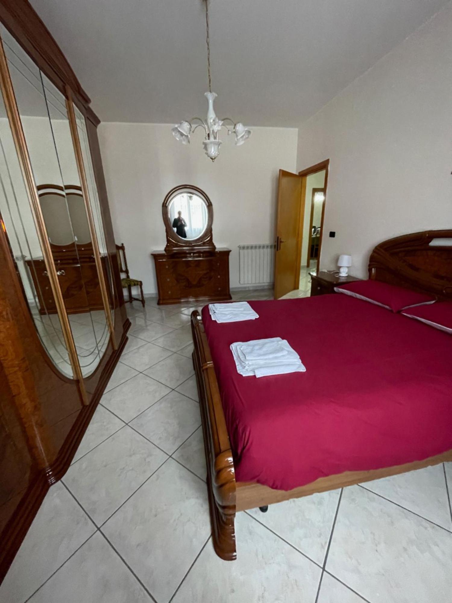 Casa San Francesco Lejlighed Mondragone Eksteriør billede